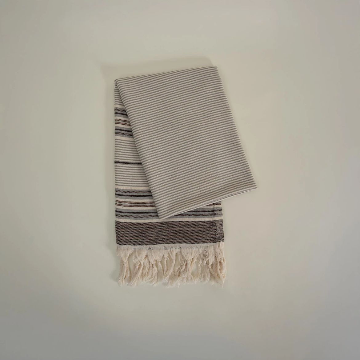 ARYA PEŞTEMAL SİYAH resmi