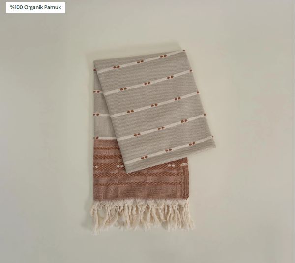 MİLENA PEŞTEMAL BEJ resmi